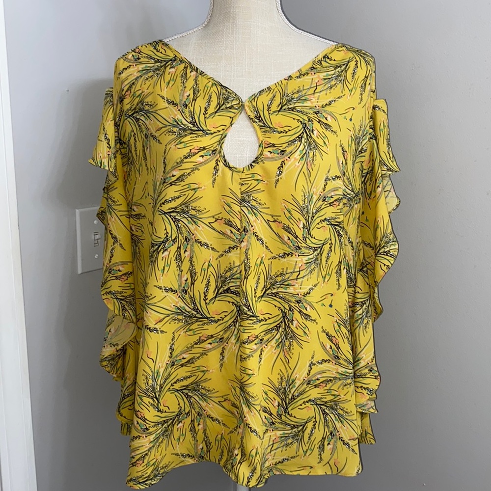 Max Edition Short Sleeve Blouse NWOT